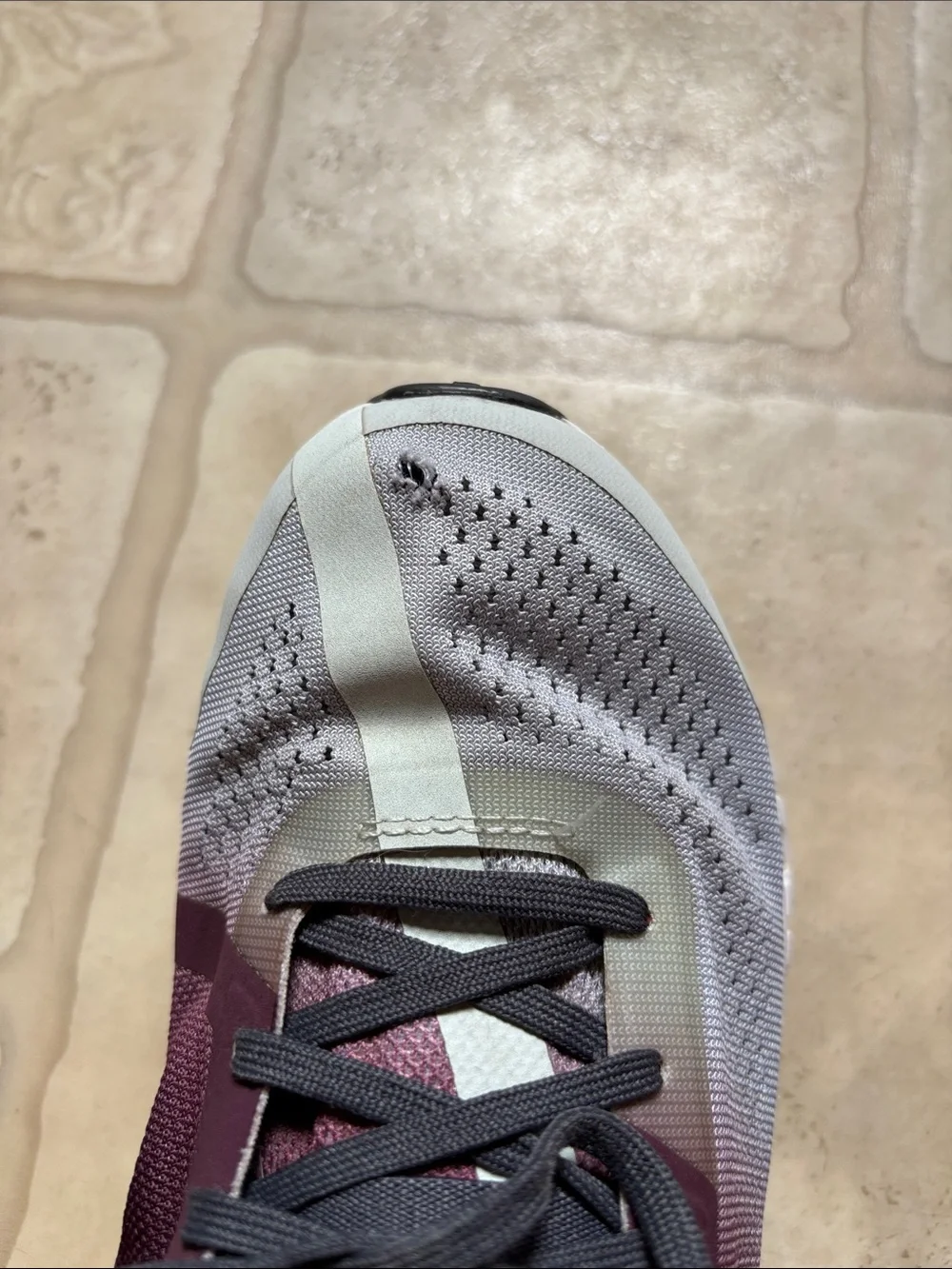 On Cloud Flow Gym Running Shoes Womens Size 7 Mulberry Grey Athletic Swiss